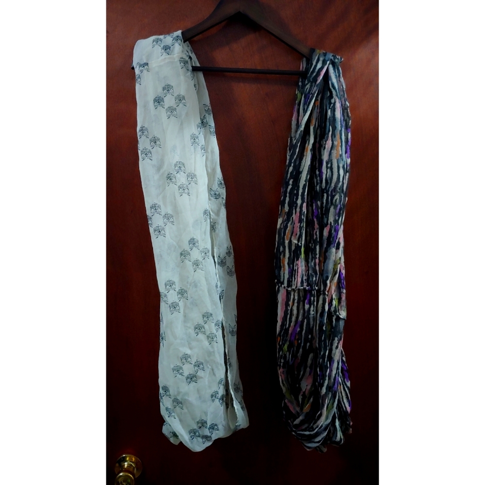 2 Infinity Scarves